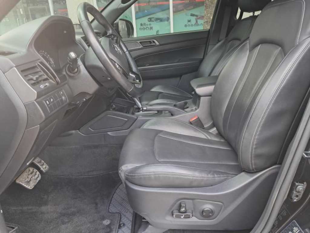 Ssangyong Rexton - Vista 7