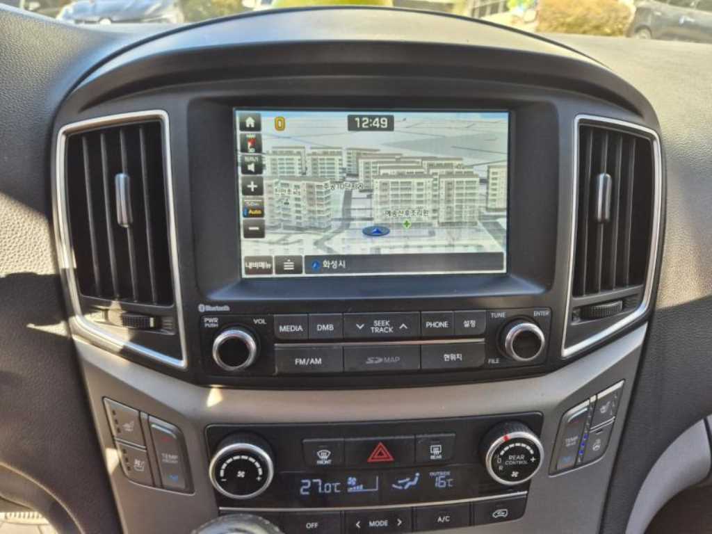 HYUNDAI Starex - Vista 7