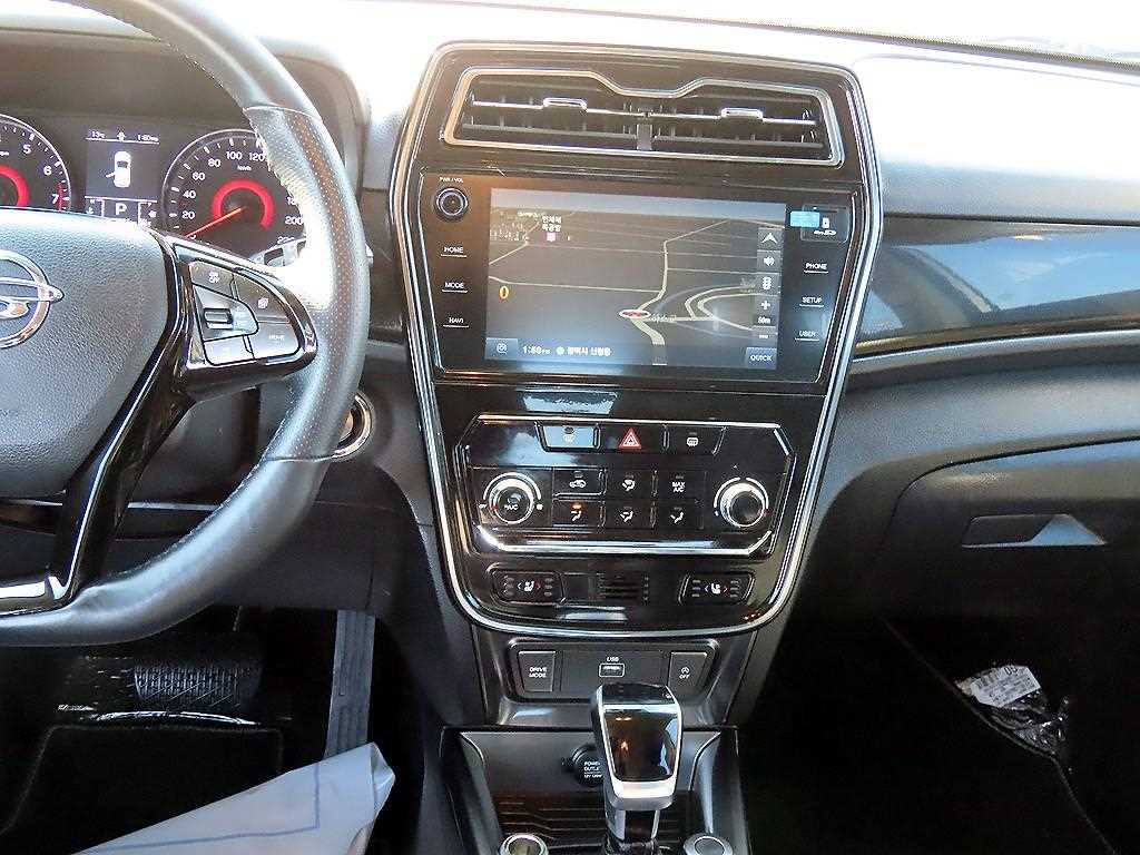 Ssangyong Tivoli - Vista 10