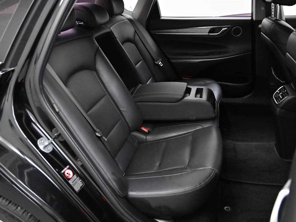 HYUNDAI Grandeur - Vista 11