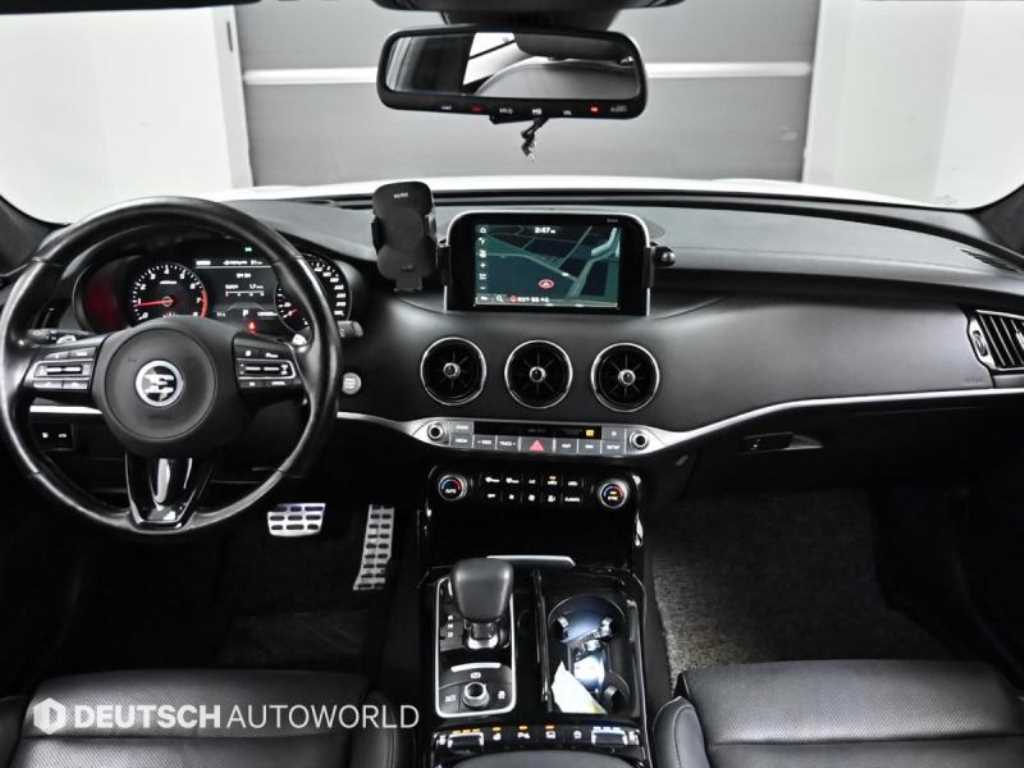 KIA Stinger - Vista 7