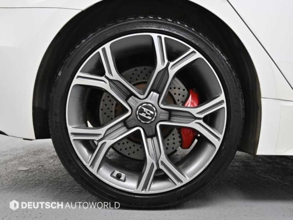 KIA Stinger - Vista 5