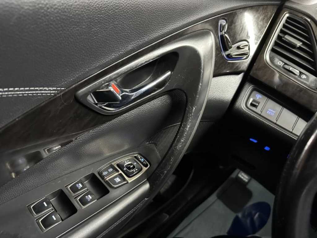 HYUNDAI Grandeur 2011 Plateado - Importación desde Corea - HF Imports Iquique - Foto 14