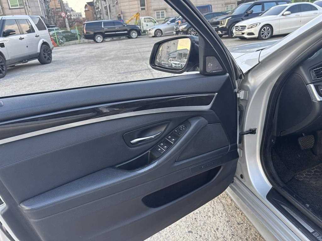 BMW 5 Series - Vista 5