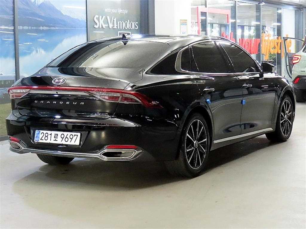 HYUNDAI Grandeur - Vista 4