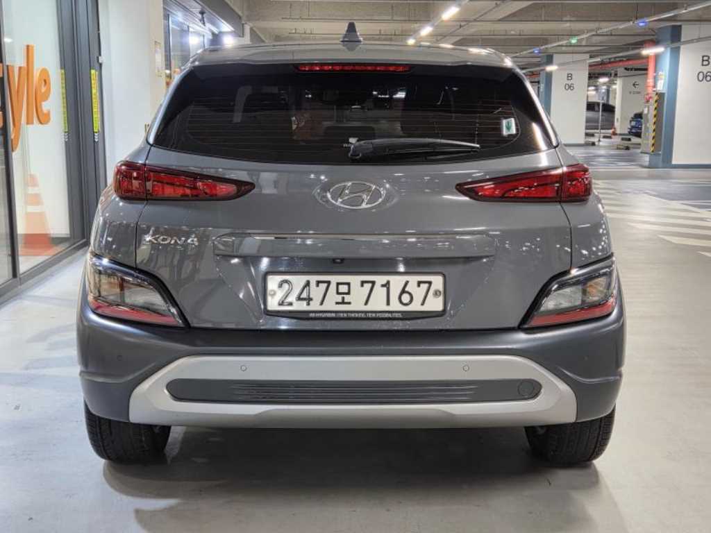 HYUNDAI Kona - Vista 5