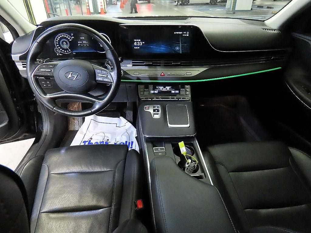 HYUNDAI Grandeur - Vista 10