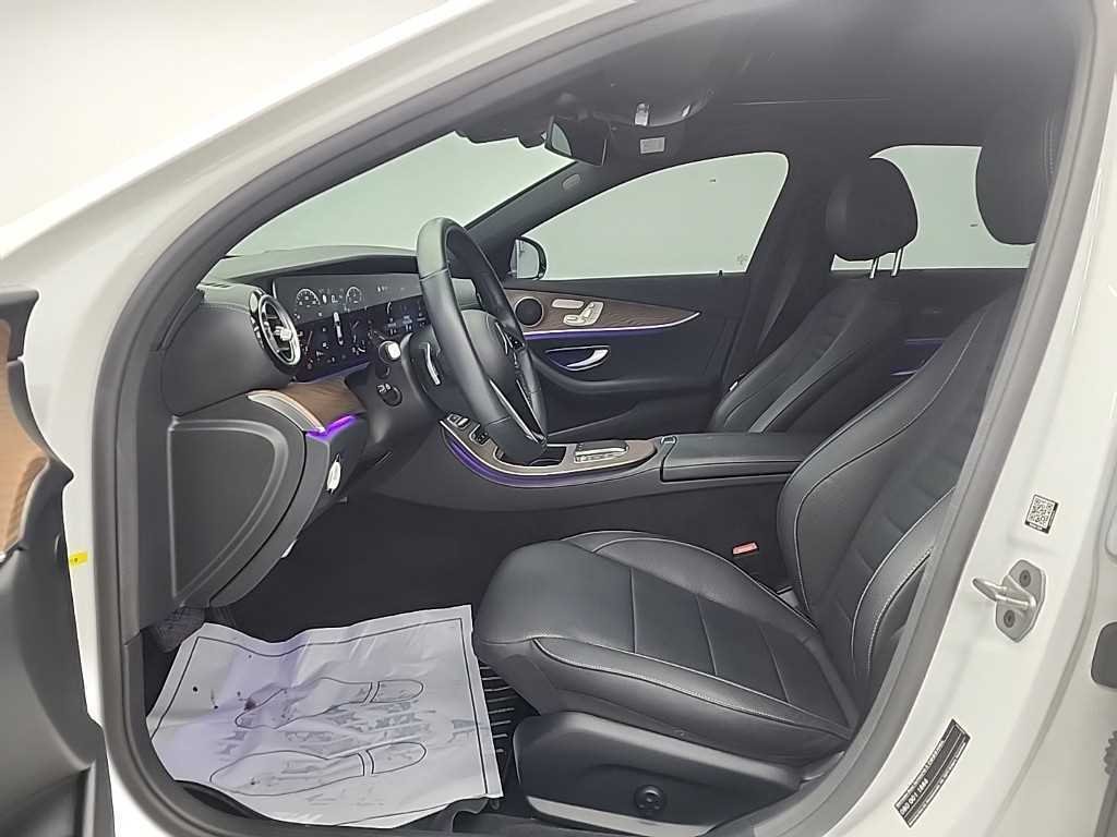 Mercedes Benz E class - Vista 11