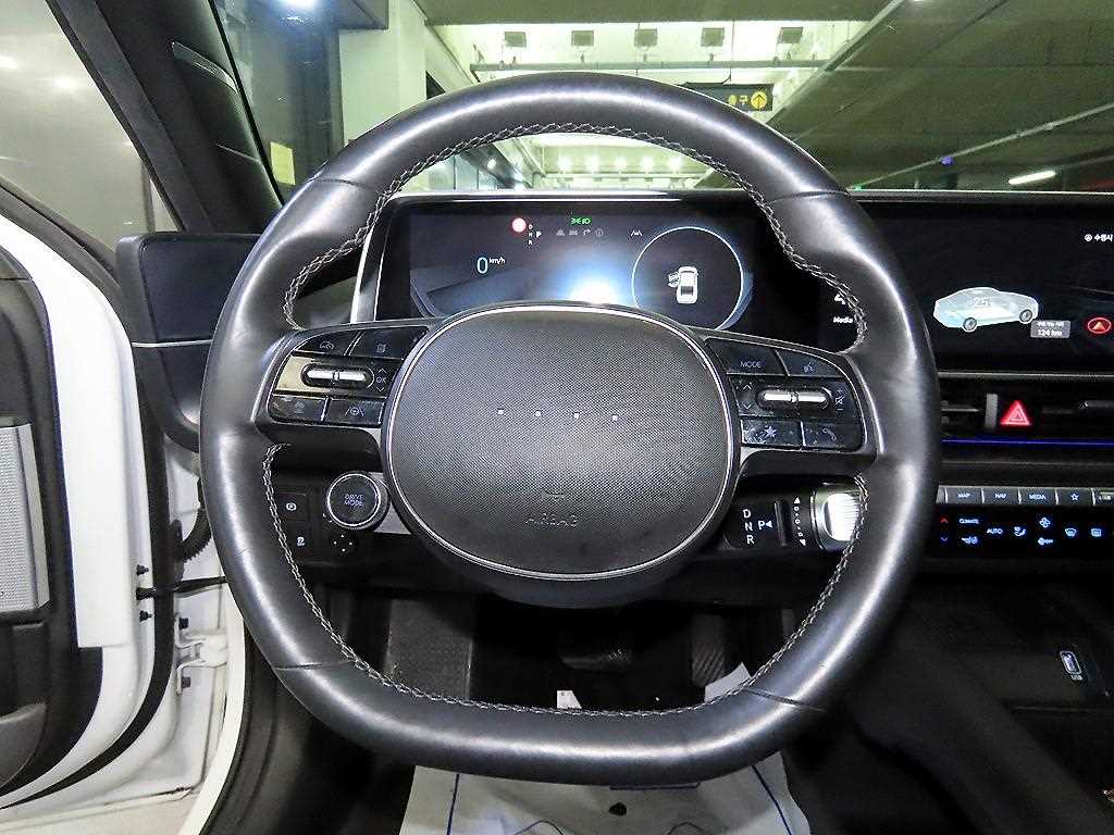 HYUNDAI Ioniq 6 - Vista 8