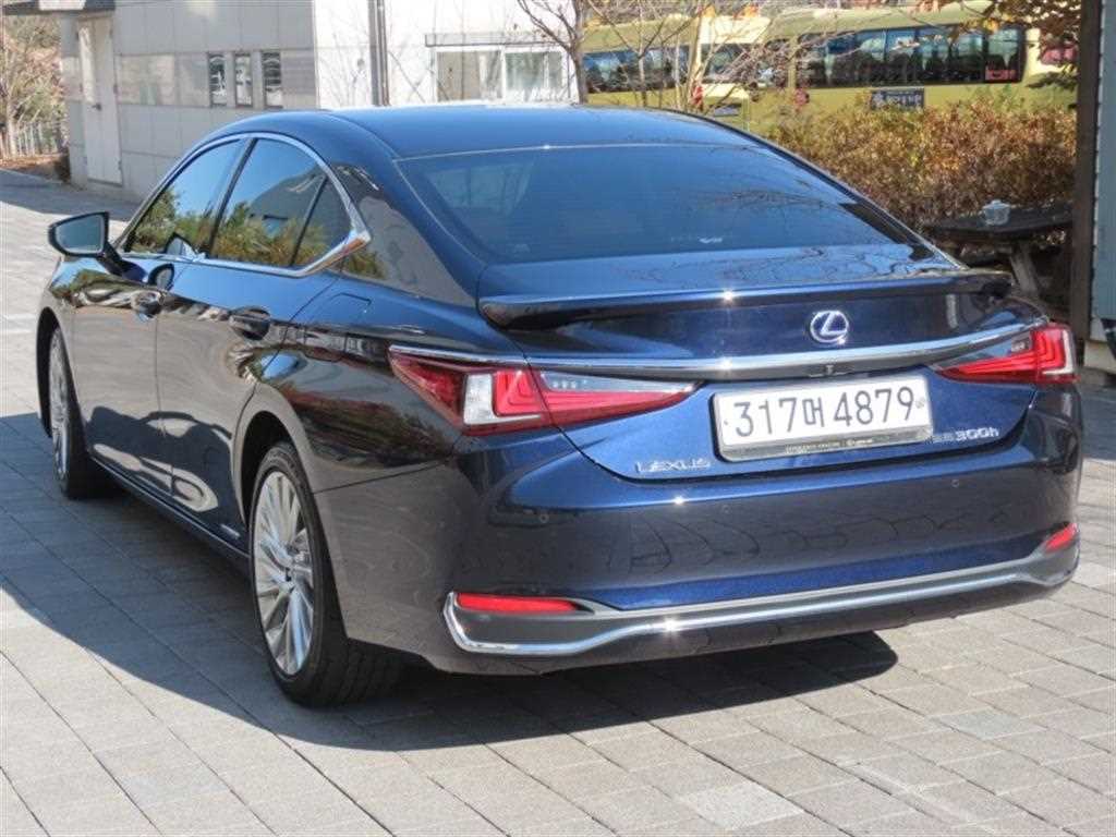 Lexus ES - Vista 4