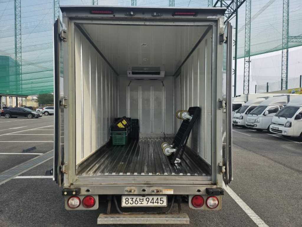 Small Truck Freezer Box(High Deck) - Vista 7