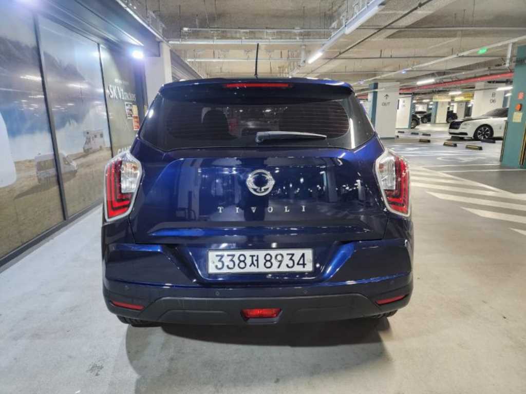 Ssangyong Tivoli - Vista 5