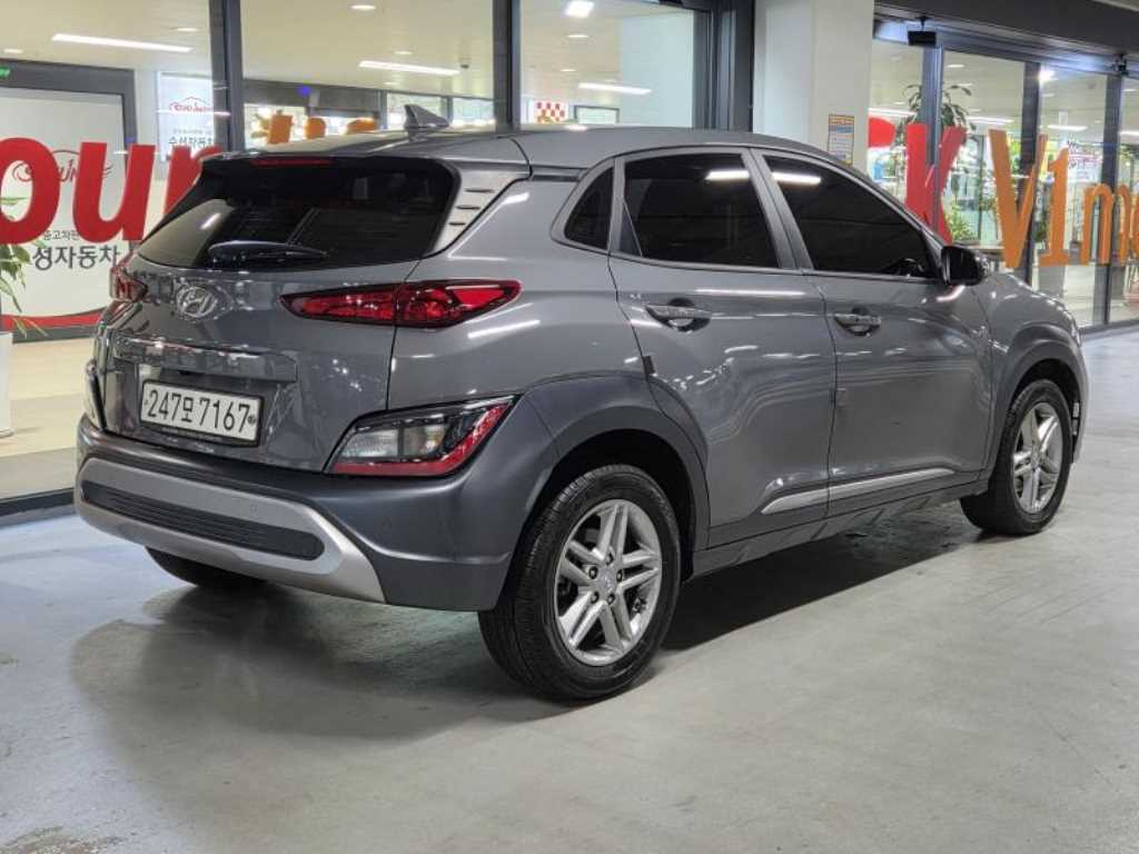 HYUNDAI Kona - Vista 4