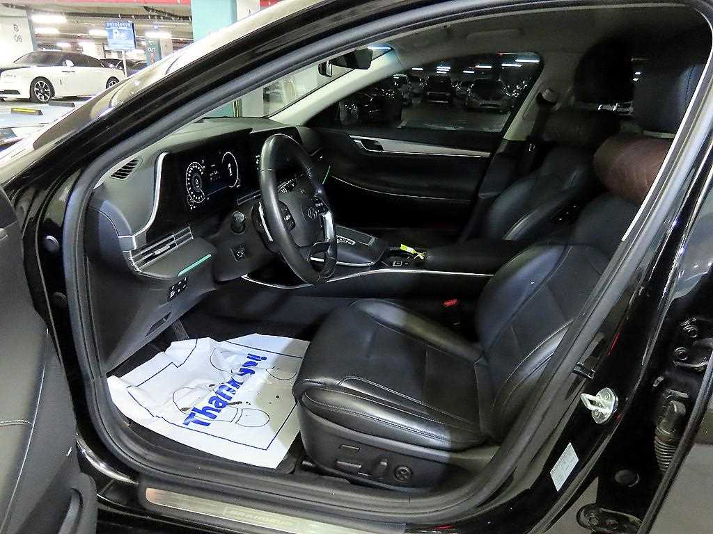 HYUNDAI Grandeur - Vista 6