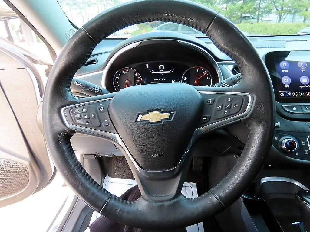 Chevrolet Malibu - Vista 8