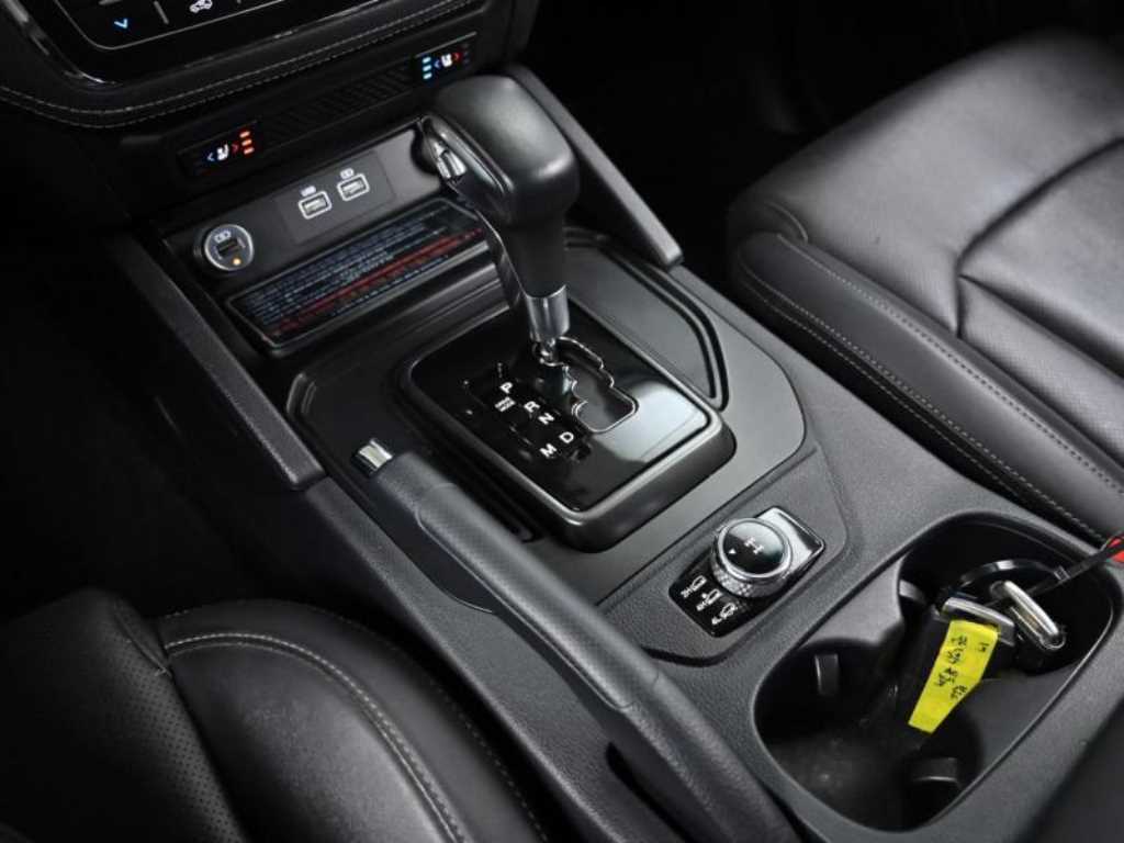 Ssangyong Rexton - Vista 9