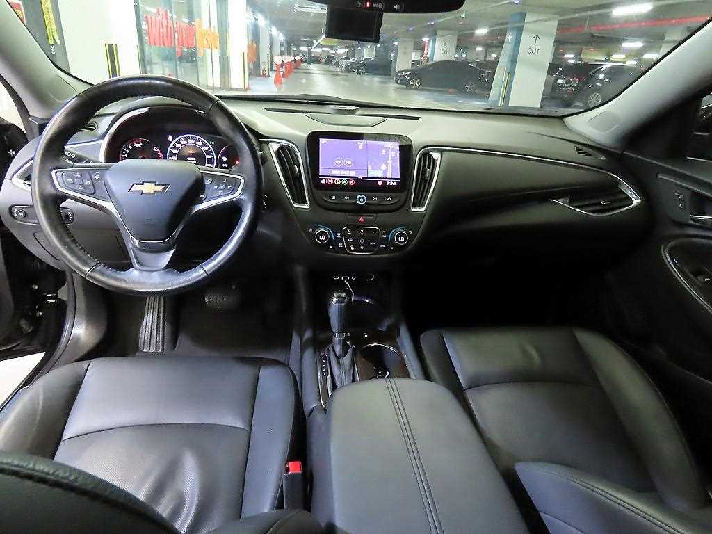 Chevrolet Malibu - Vista 10