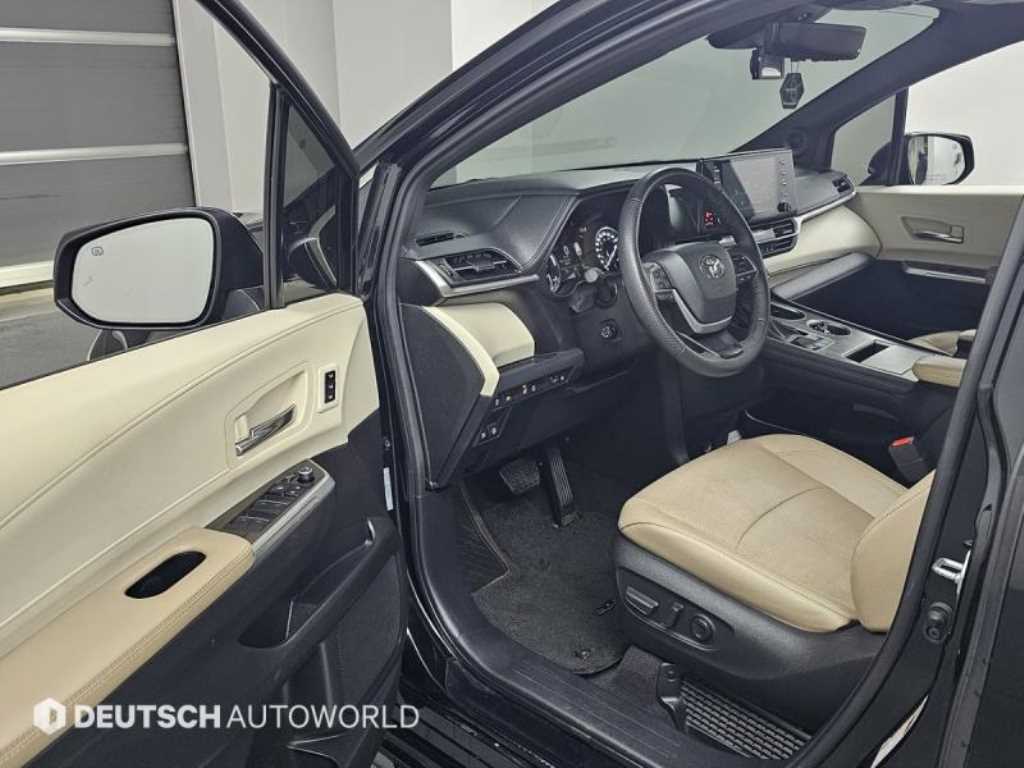 Toyota Siena - Vista 11