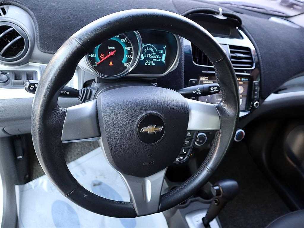 Chevrolet Spark - Vista 8