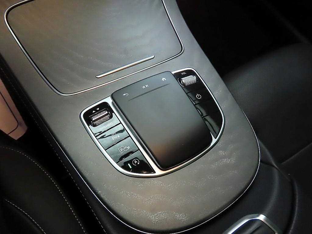 Mercedes Benz E class 2022 Negro - Importación desde Corea - HF Imports Iquique - Foto 14