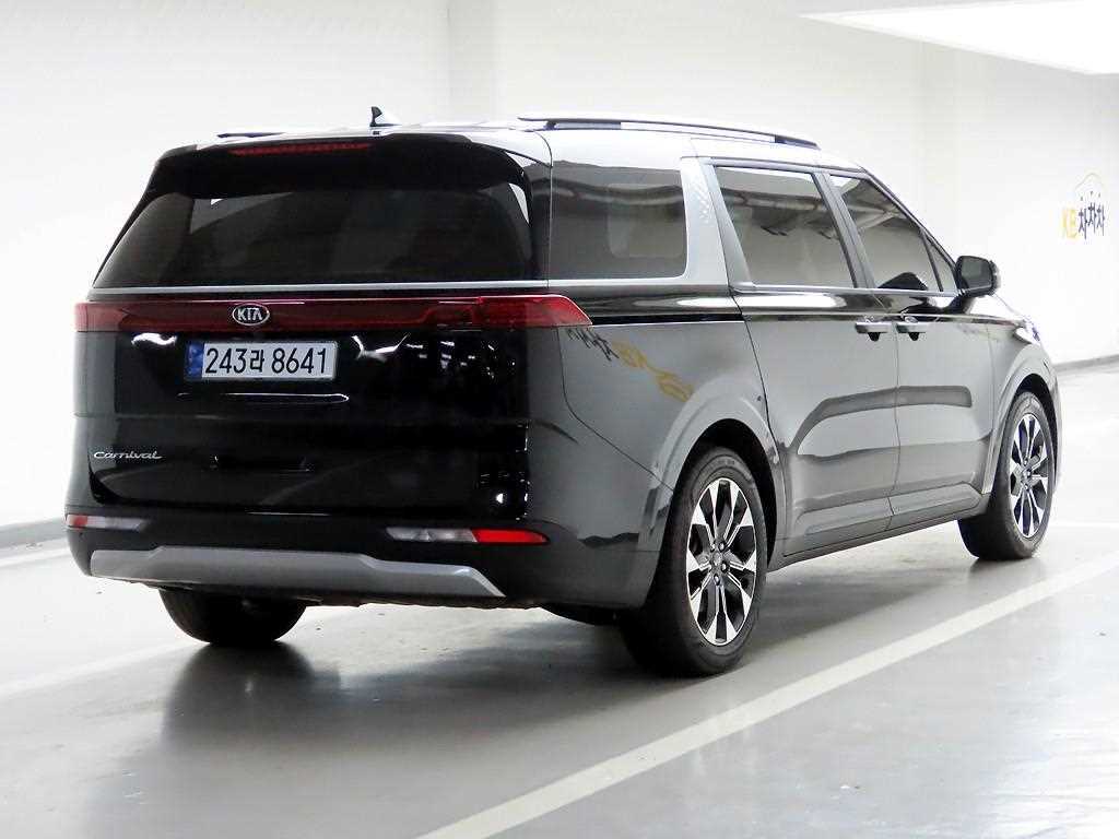 KIA Carnival - Vista 4