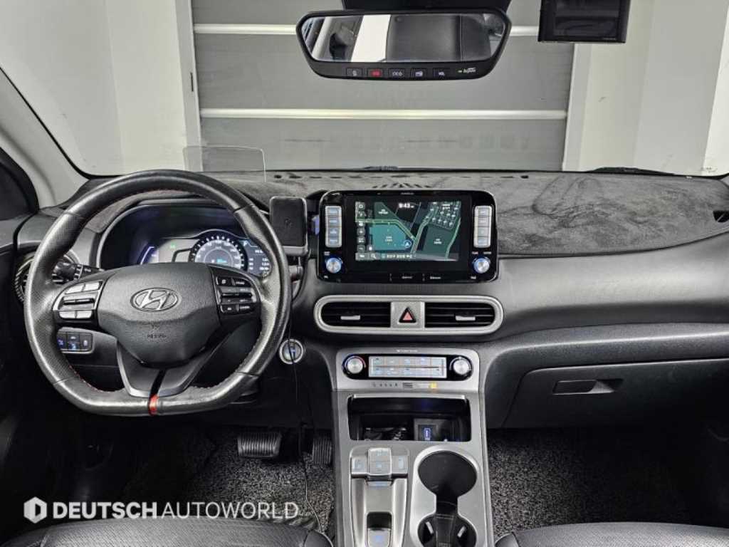 HYUNDAI Kona - Vista 7