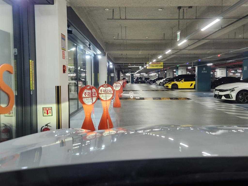 Genesis GV70 2021 Blanco - Importación desde Corea - HF Imports Iquique - Foto 13