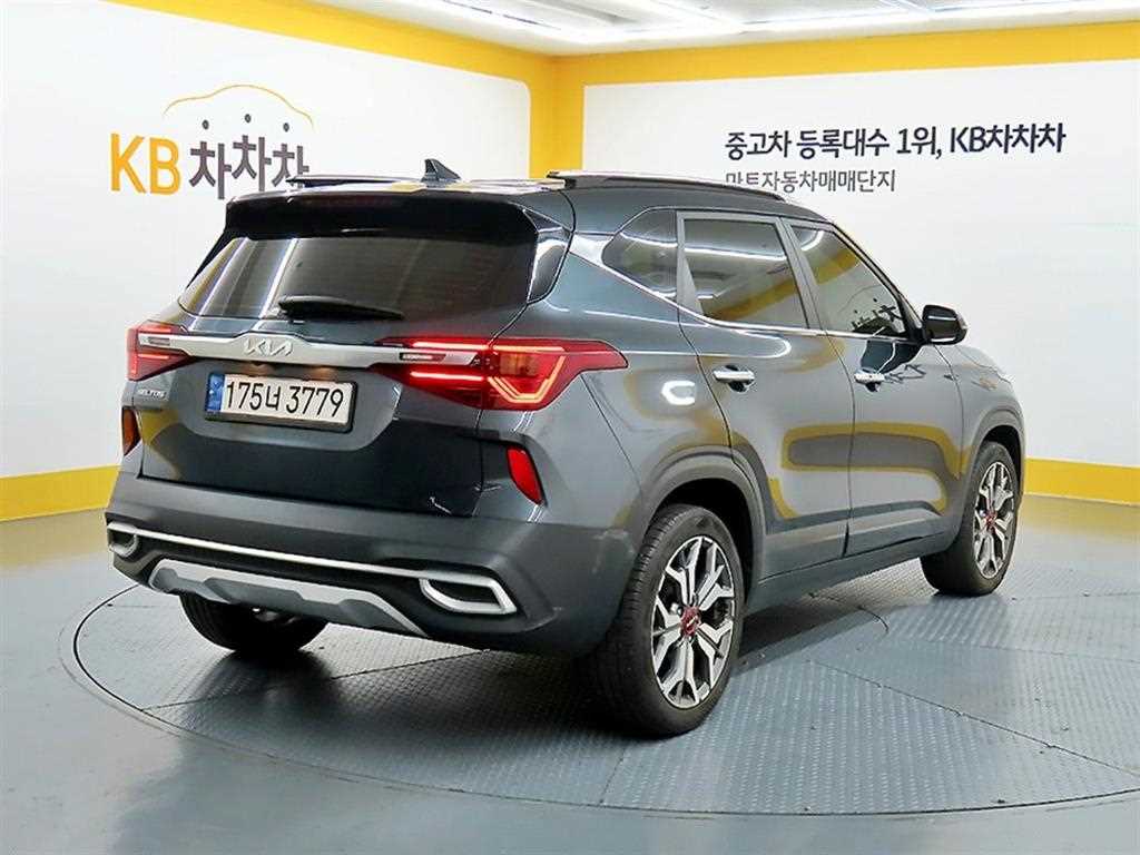 KIA Seltos - Vista 4