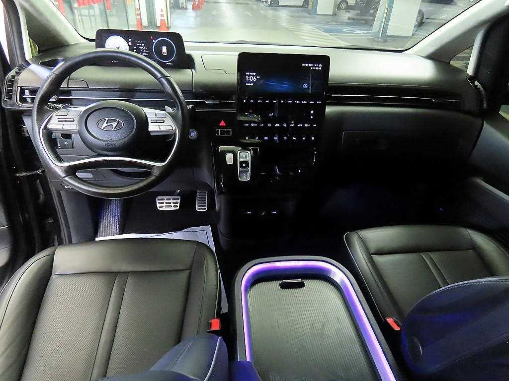 HYUNDAI Staria - Vista 11
