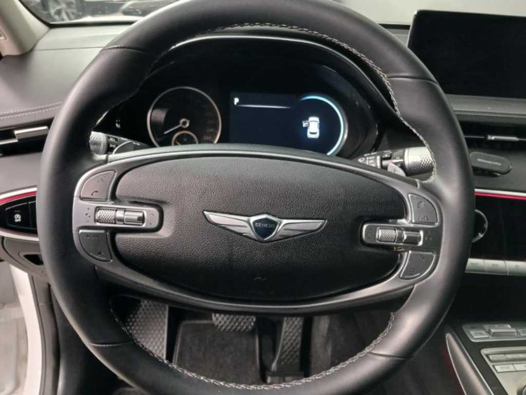 Genesis GV70 - Vista 11