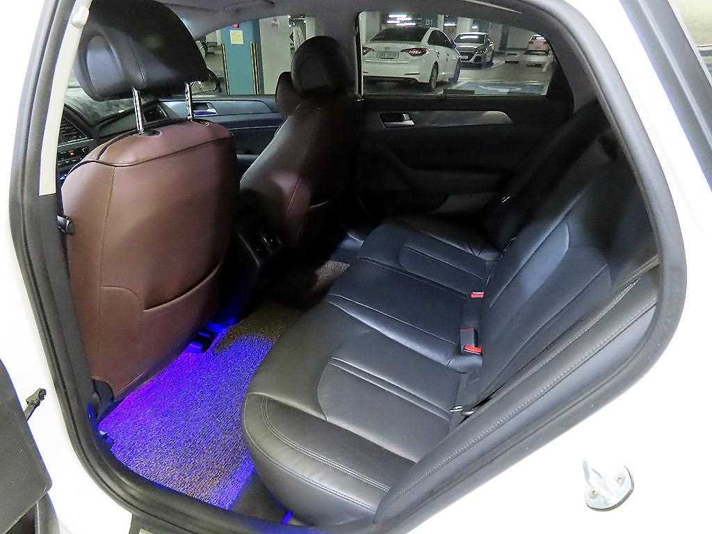 HYUNDAI Sonata - Vista 7