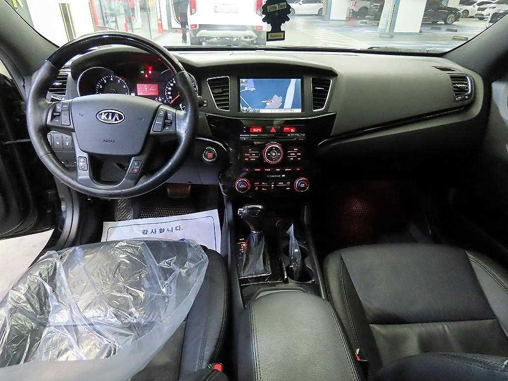 KIA K7 - Vista 10