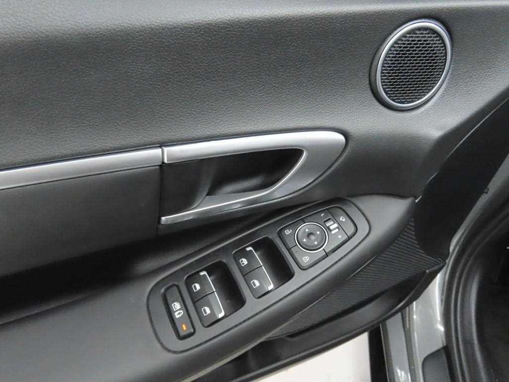 HYUNDAI Sonata - Vista 9