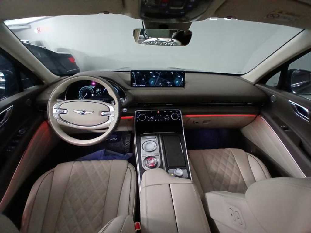 Genesis GV80 - Vista 6