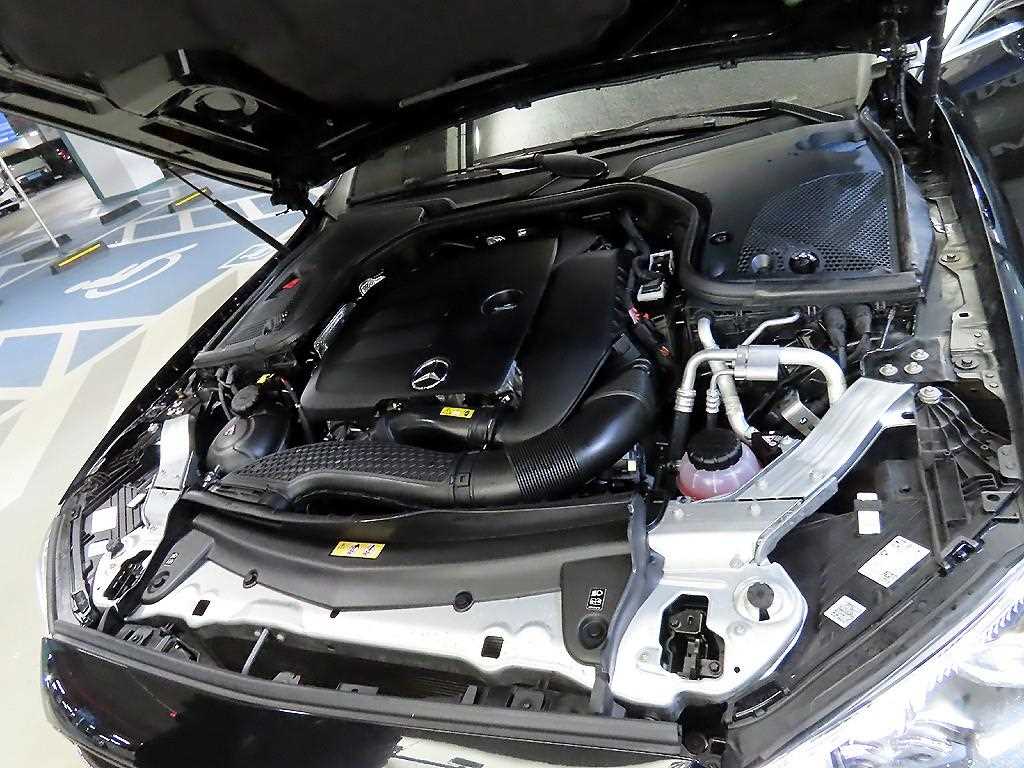 Mercedes Benz E class 2022 Negro - Importación desde Corea - HF Imports Iquique - Foto 19