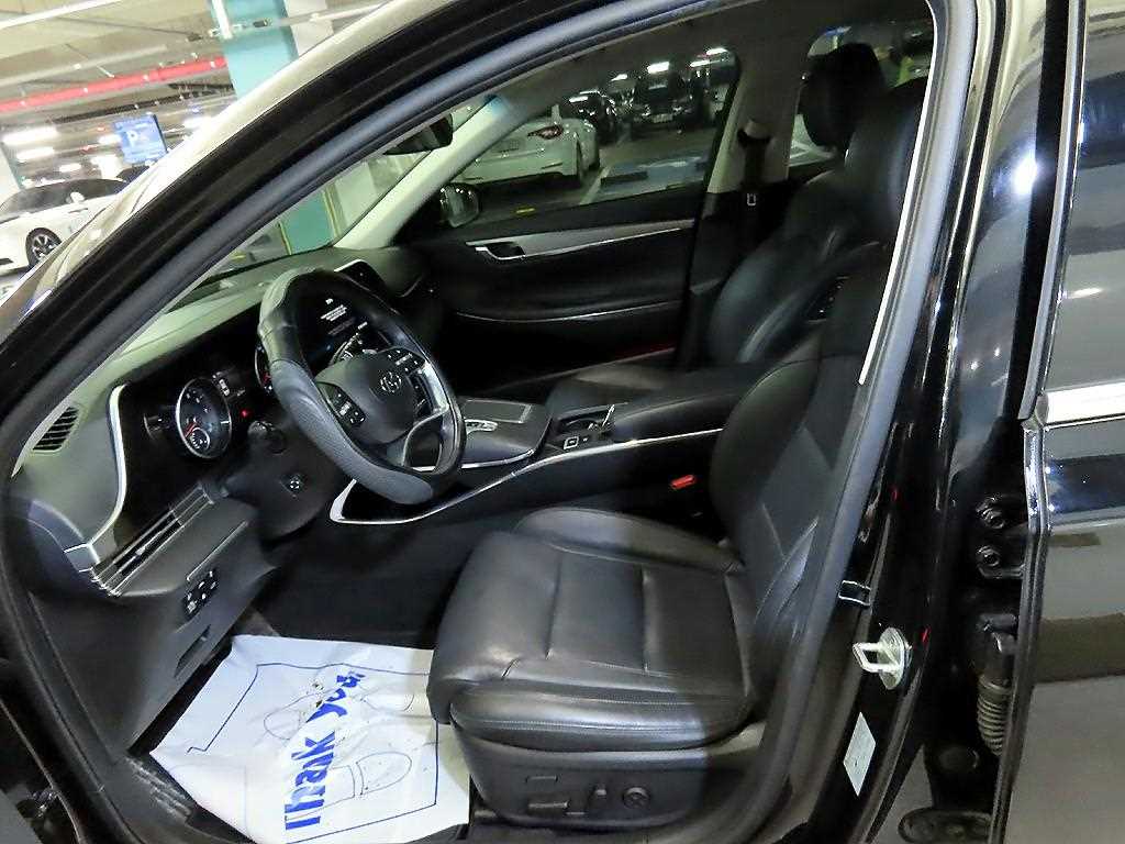 HYUNDAI Grandeur - Vista 6