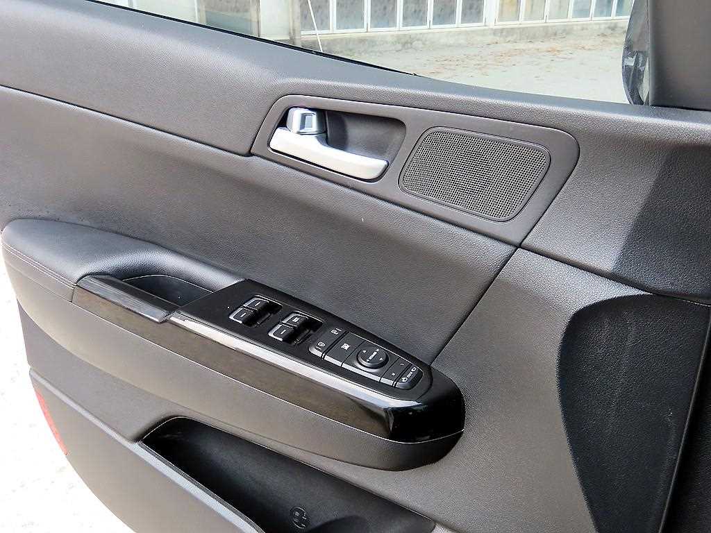 KIA Sportage - Vista 11