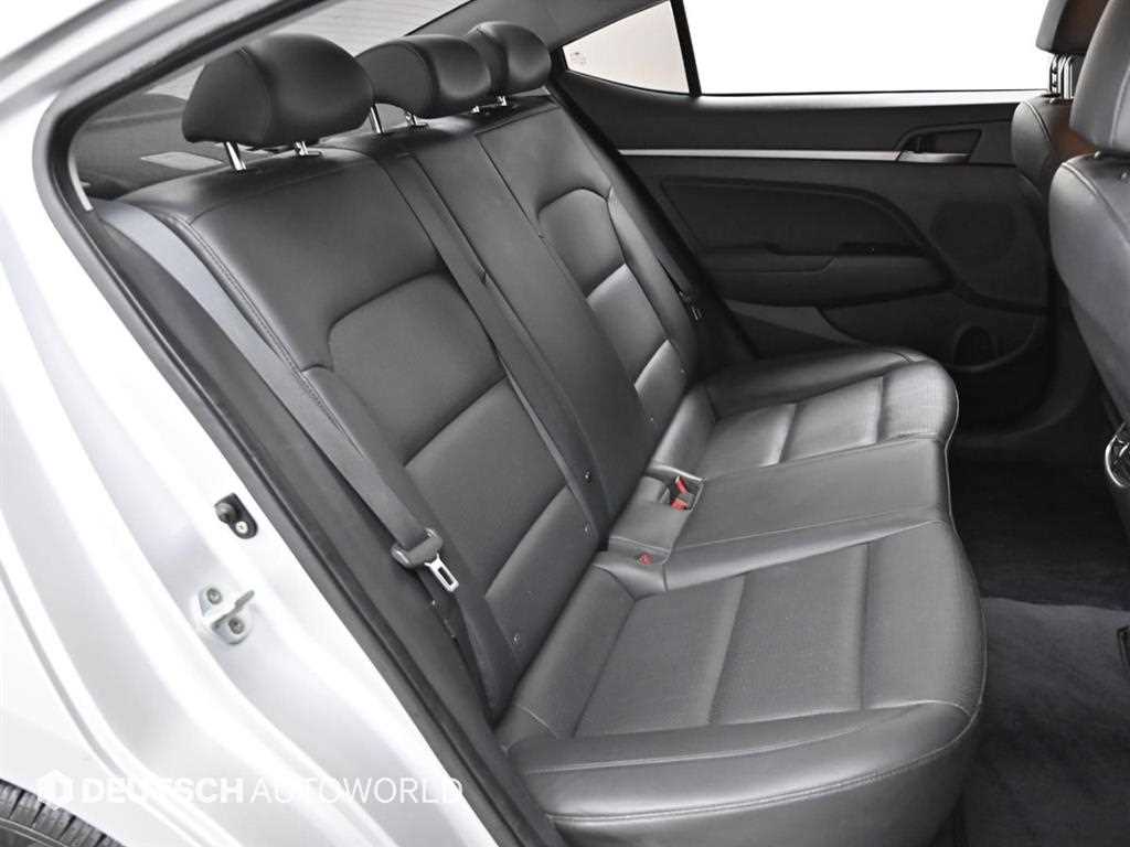 HYUNDAI Avante - Vista 12