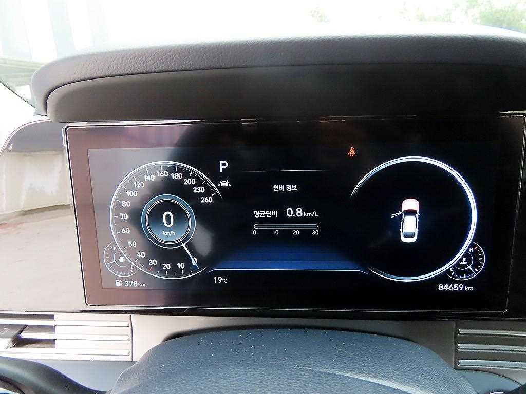 HYUNDAI Grandeur - Vista 9