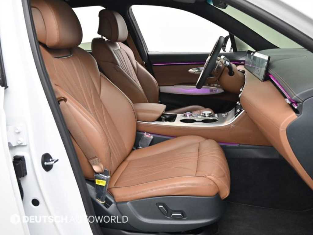 Genesis GV70 - Vista 10