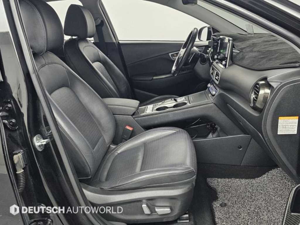 HYUNDAI Kona - Vista 10