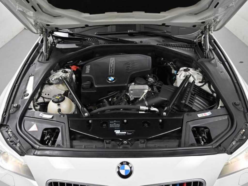 BMW 5 Series - Vista 6