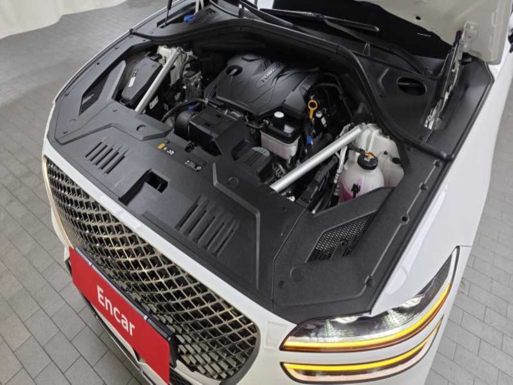 Genesis GV70 - Vista 6