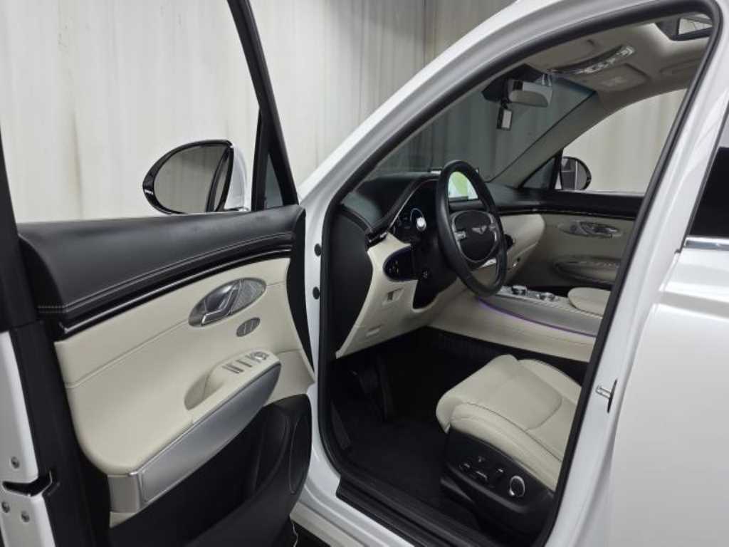 Genesis GV70 - Vista 10