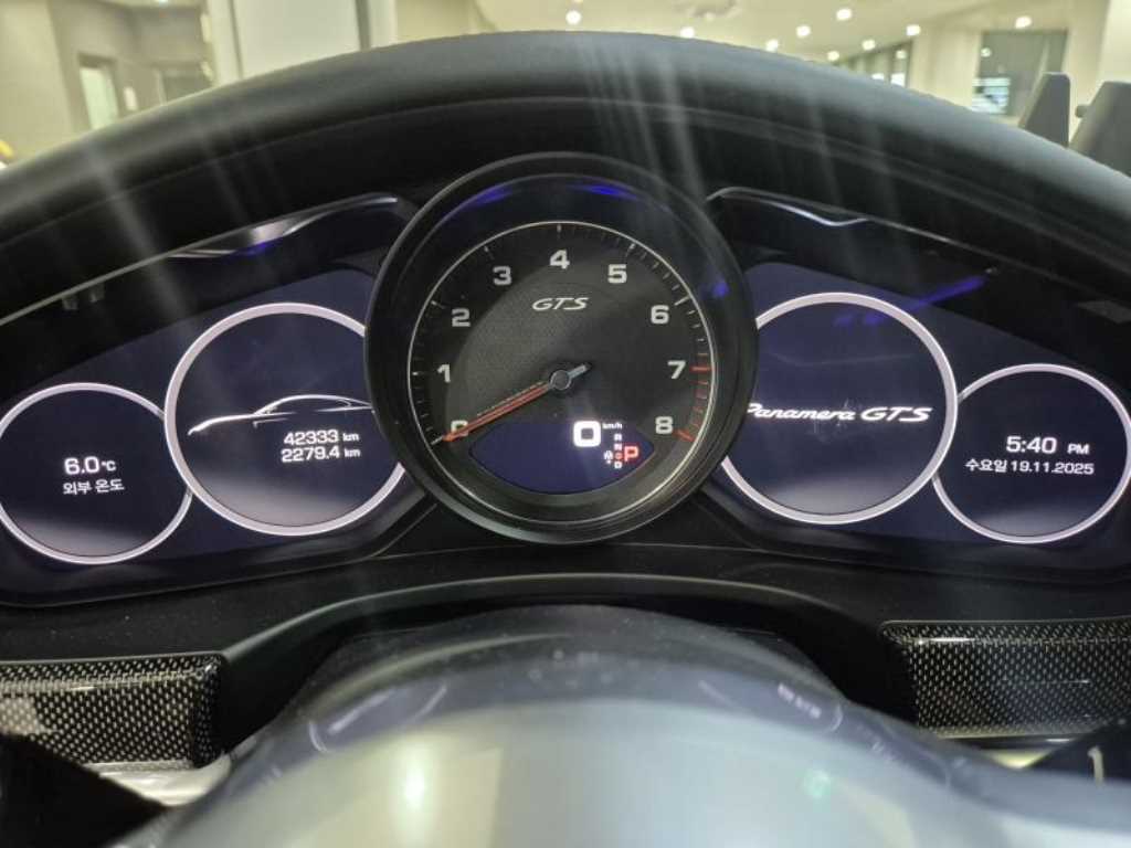 Porsche Panamera - Vista 4