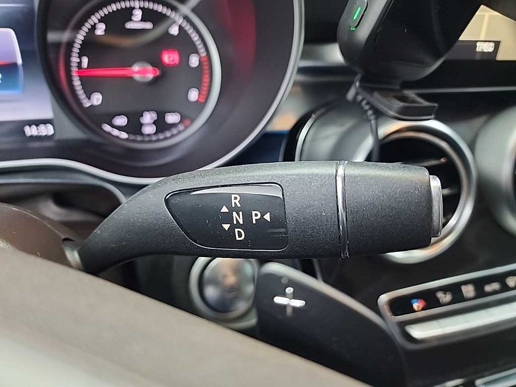 Mercedes Benz GLC Class - Vista 9