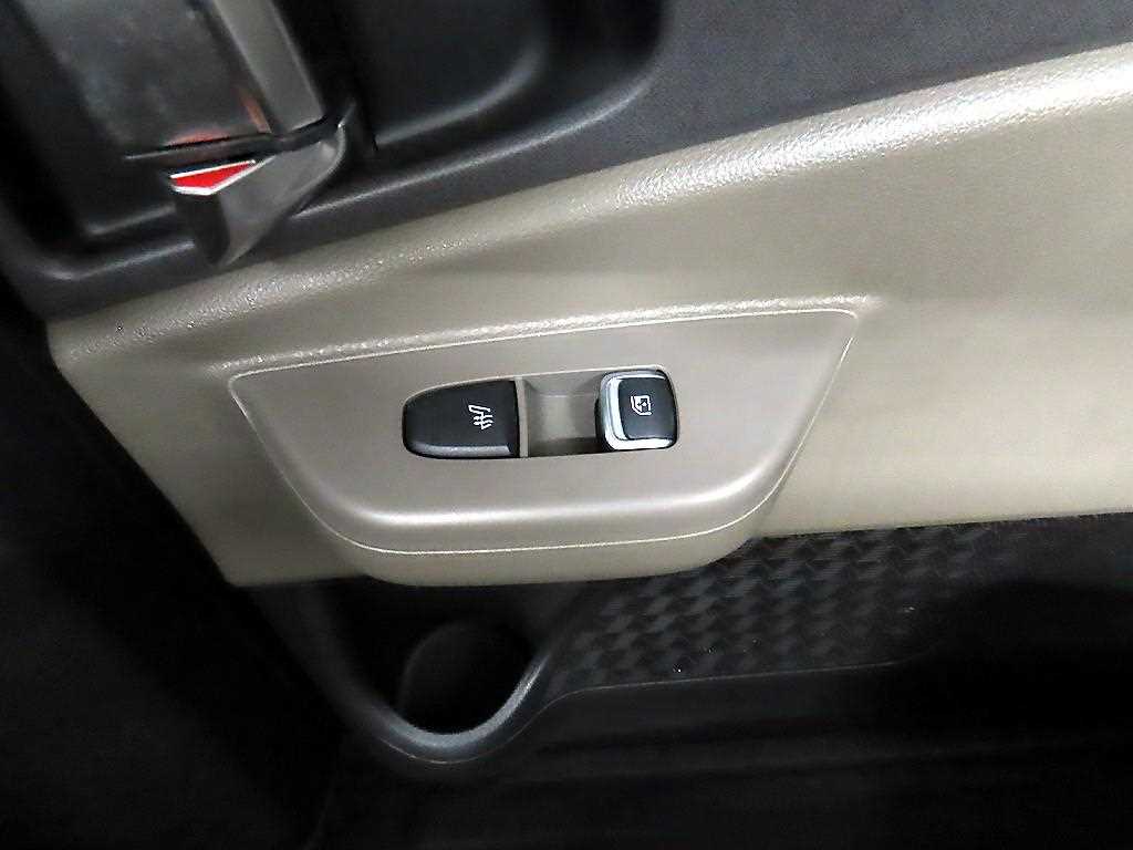 KIA Carnival - Vista 12