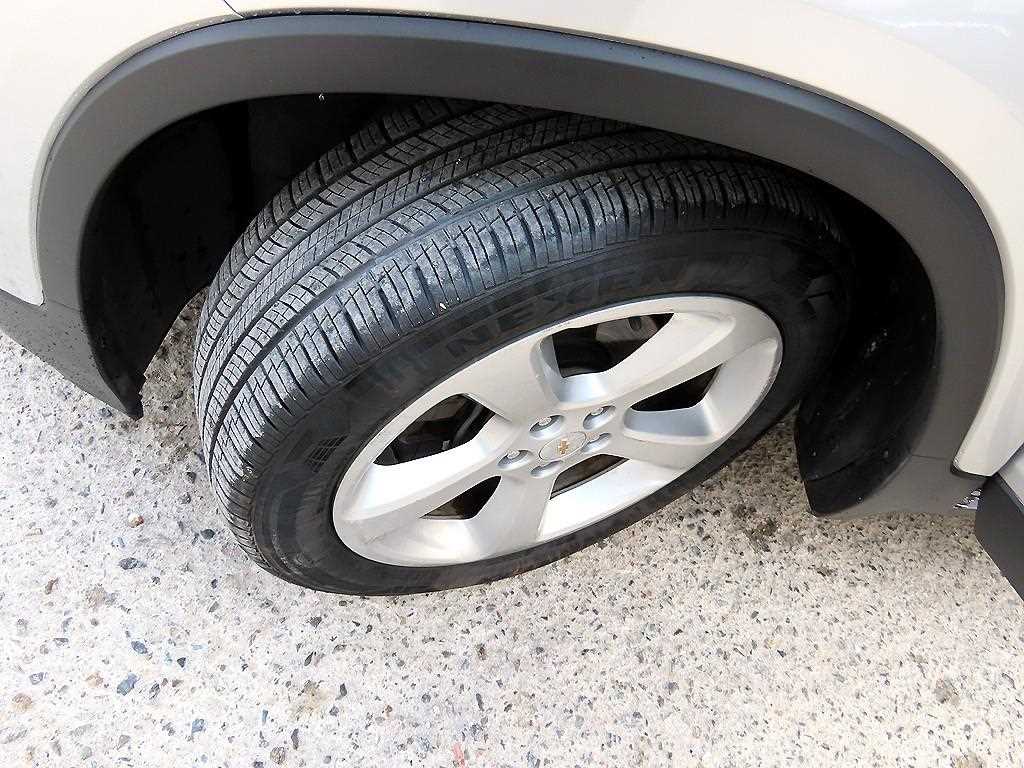 Chevrolet Trax 2015 Plateado - Importación desde Corea - HF Imports Iquique - Foto 16