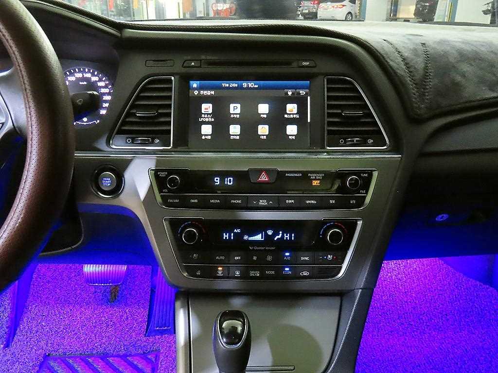 HYUNDAI Sonata - Vista 11