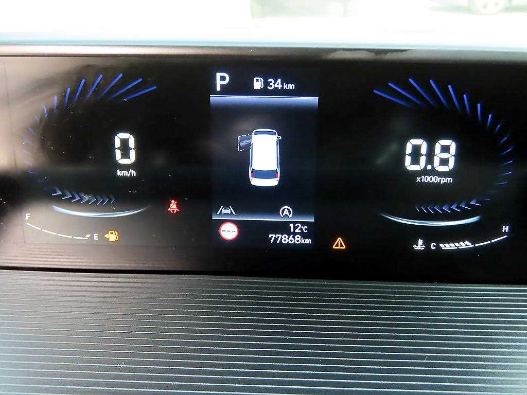 HYUNDAI Staria - Vista 10